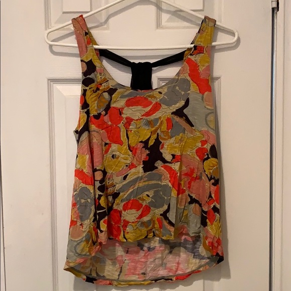 Floral top with bow detail - Picture 2 of 3